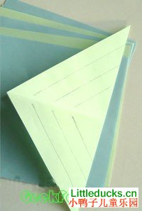 儿童折纸教程:小雪花的折纸方法