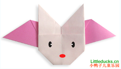 动物折纸大全:飞翔的蝙蝠的折纸方法