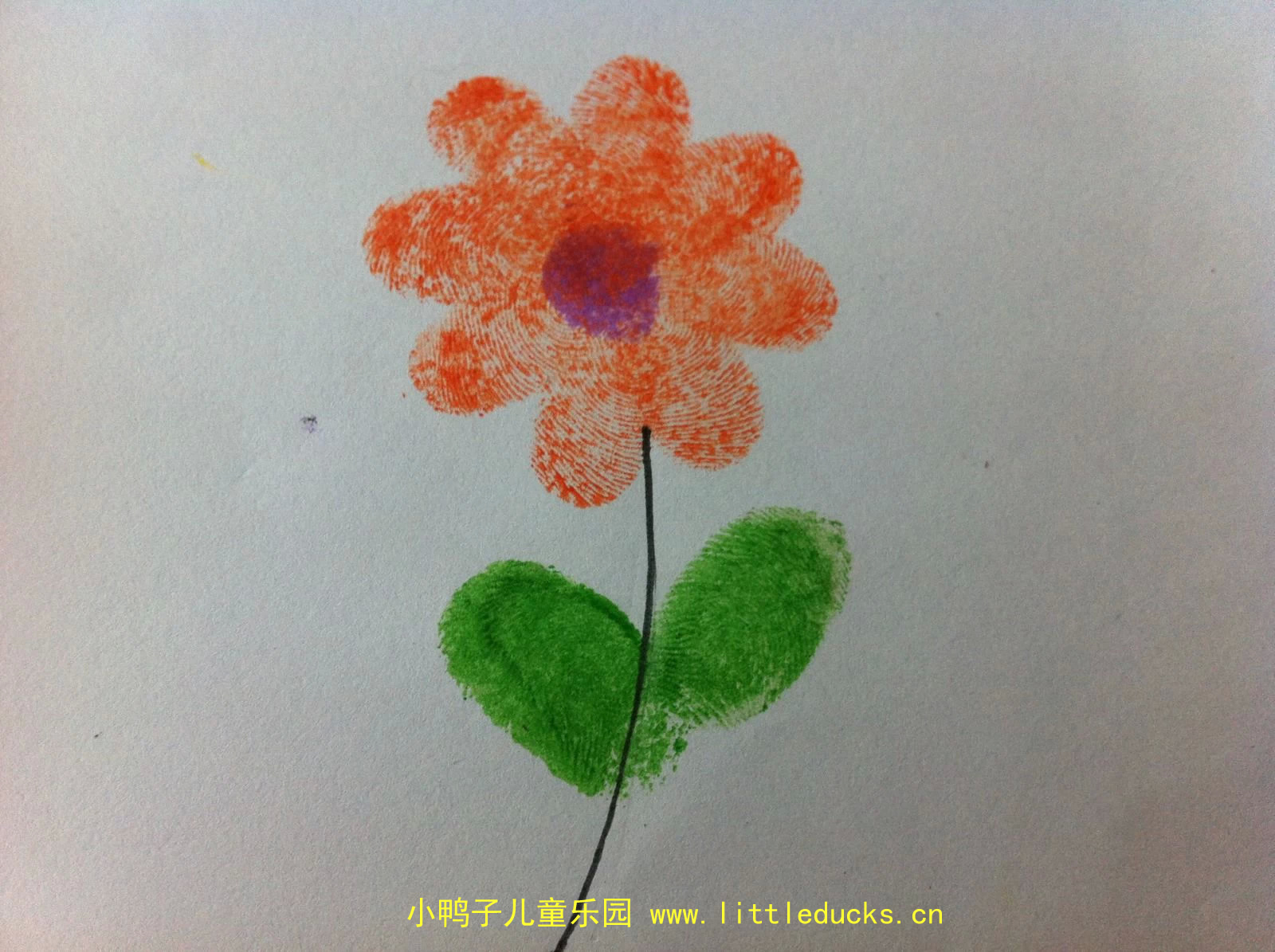 儿童手指画作品欣赏:一朵小花